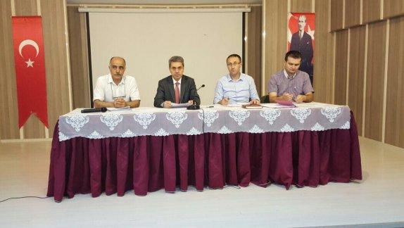 Arifiye Kaymakamımız Adem Yazıcı başkanlığında Okul Müdürleri yıl sonu toplantısı yapıldı