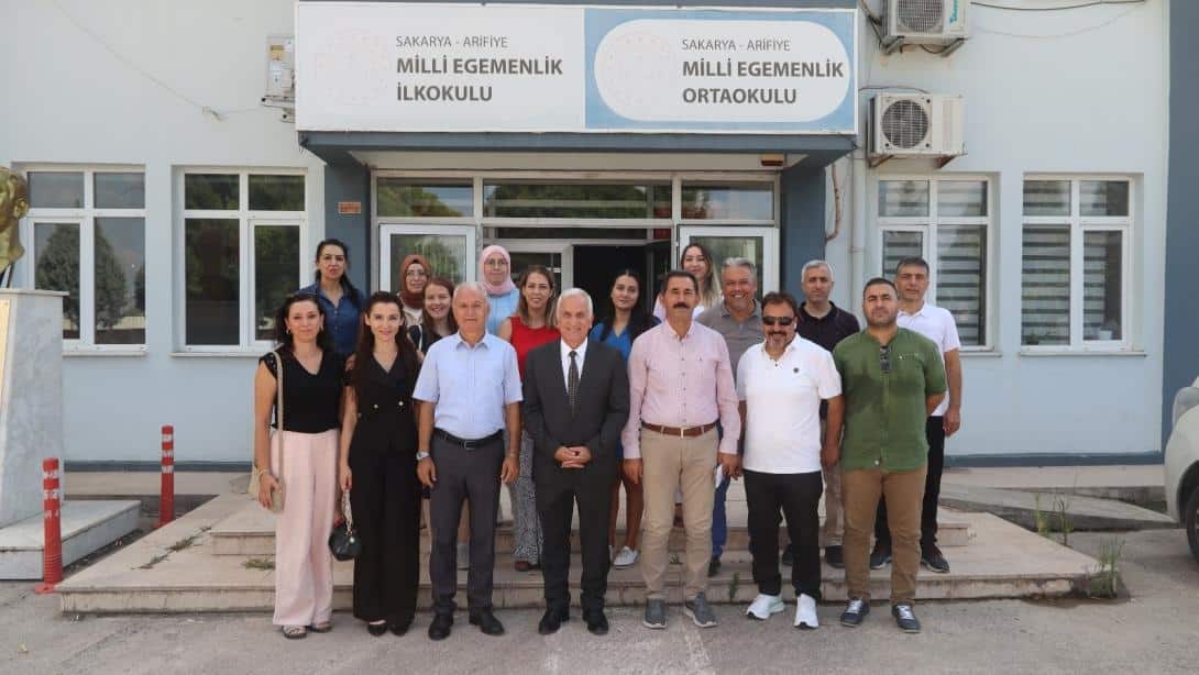 İlçe Milli Eğitim Müdürümüz Ali Dere, 2025 Eylül Dönemi Mesleki Çalışmalarında Öğretmenlerle Birlikte...